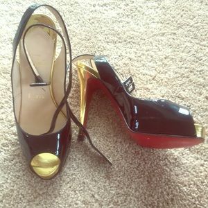 Christian louboutin peep toe sandal size 37
